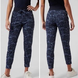 Athleta Trekki North Jogger